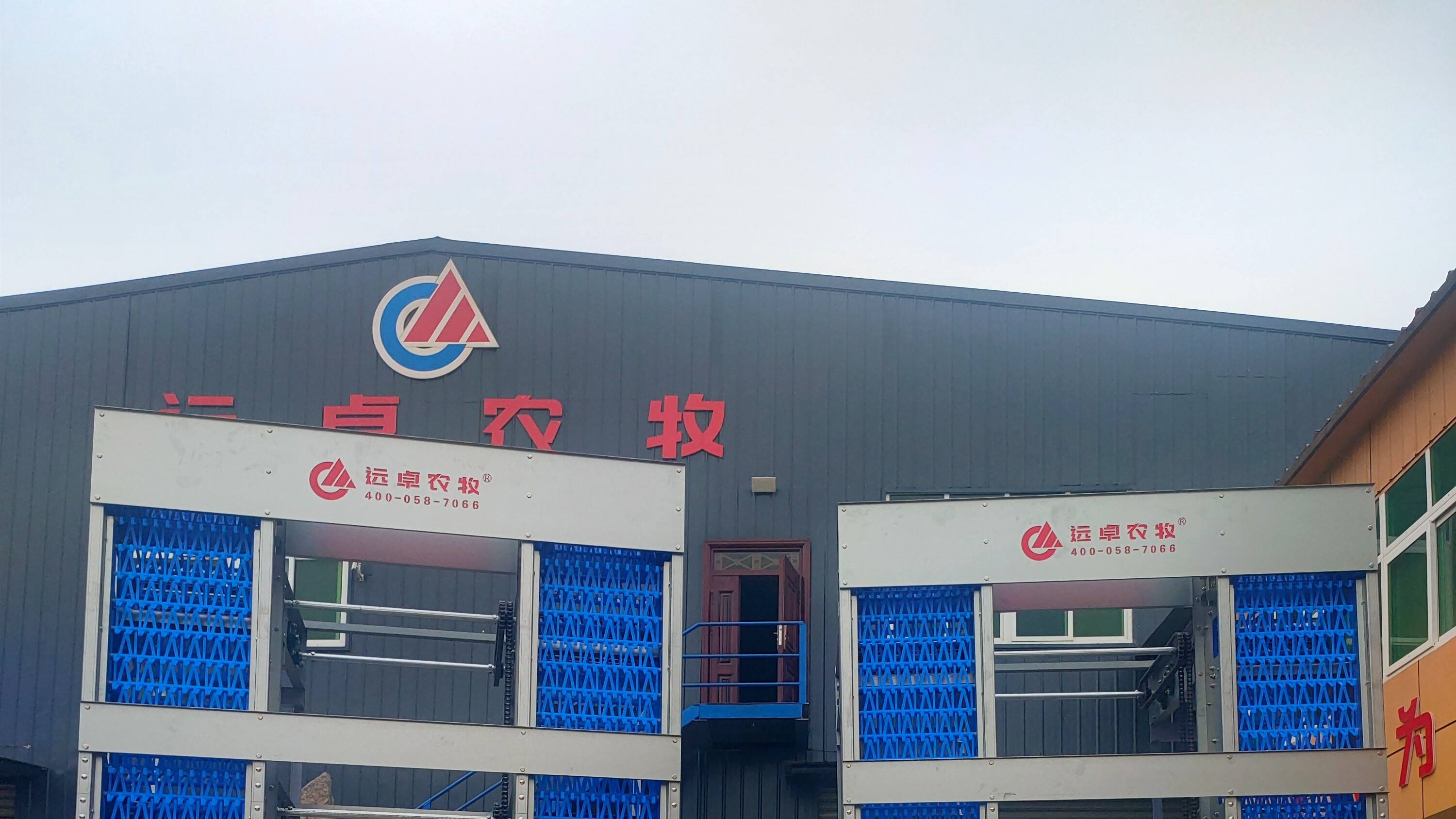 規(guī)模蛋雞場夏季雞舍通風(fēng)降溫常見問題及改善方案